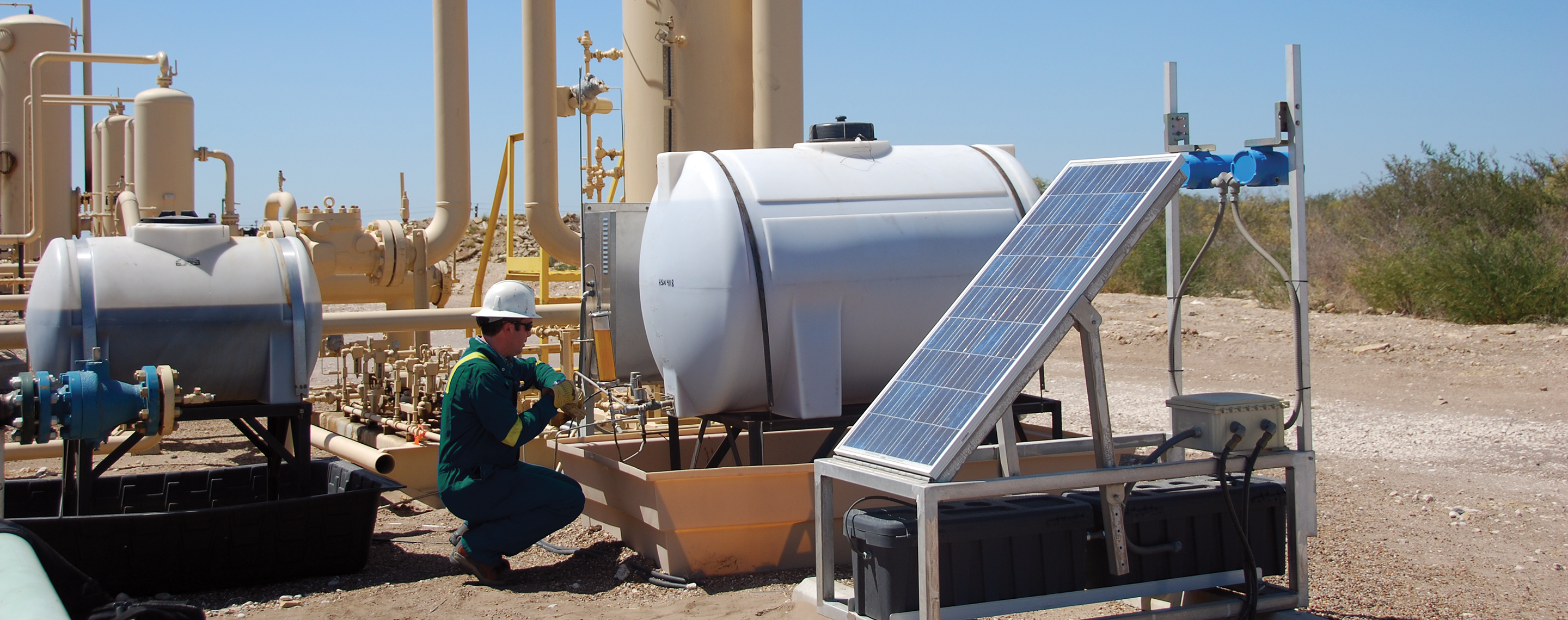 Baker Hughes employee out in the field