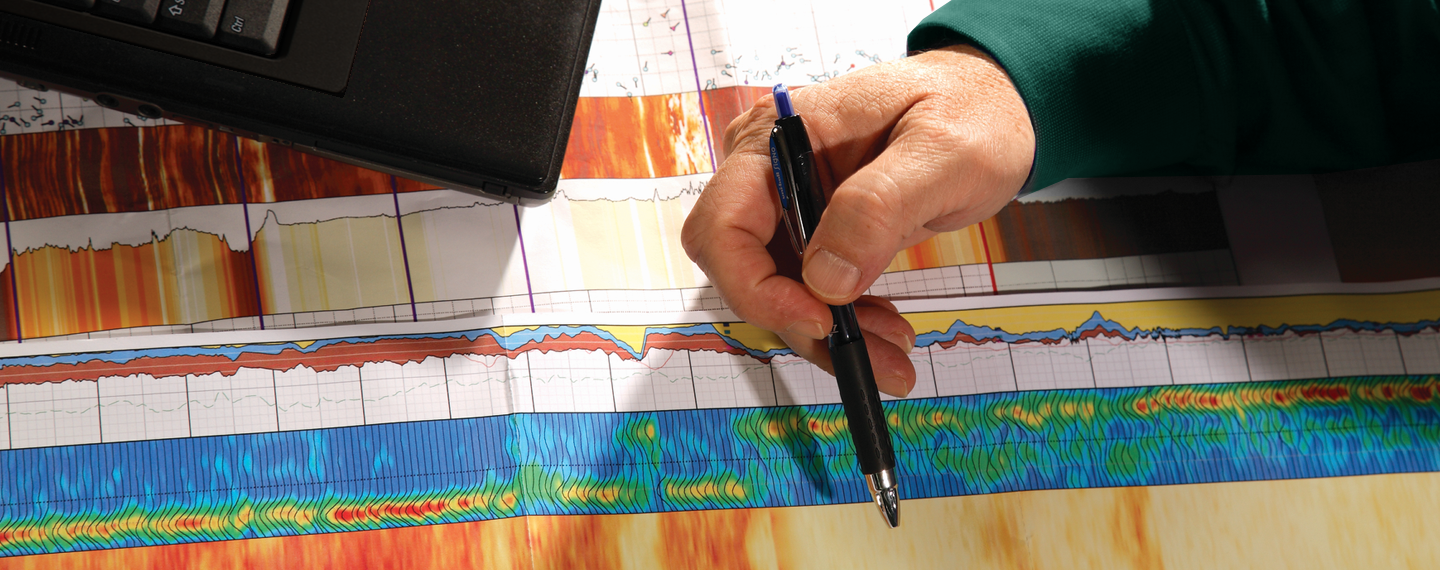 logging while drilling geology reviewing log