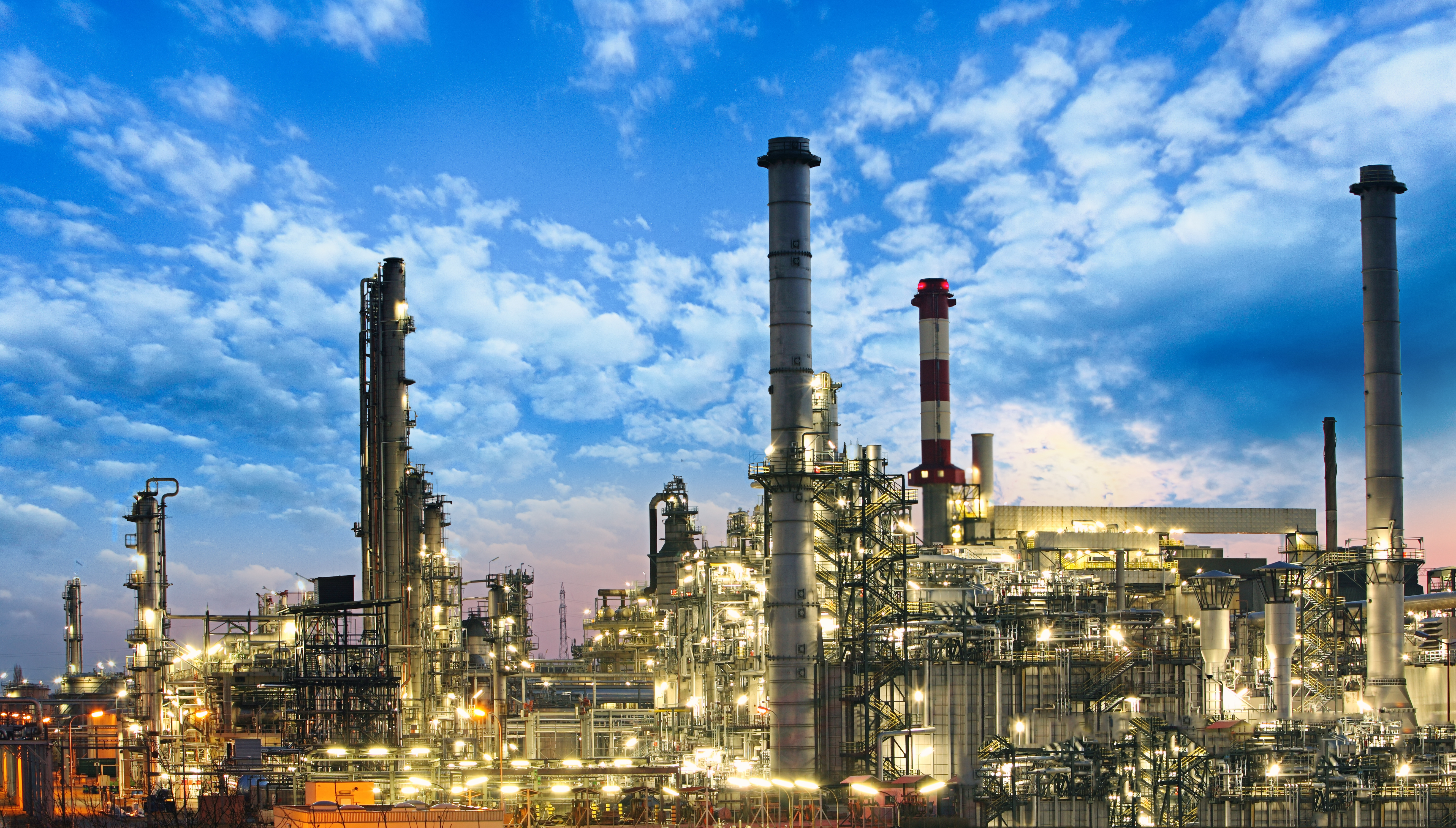 refineries_and_petrochemical_plants_istock-943356040_8_0.jpg