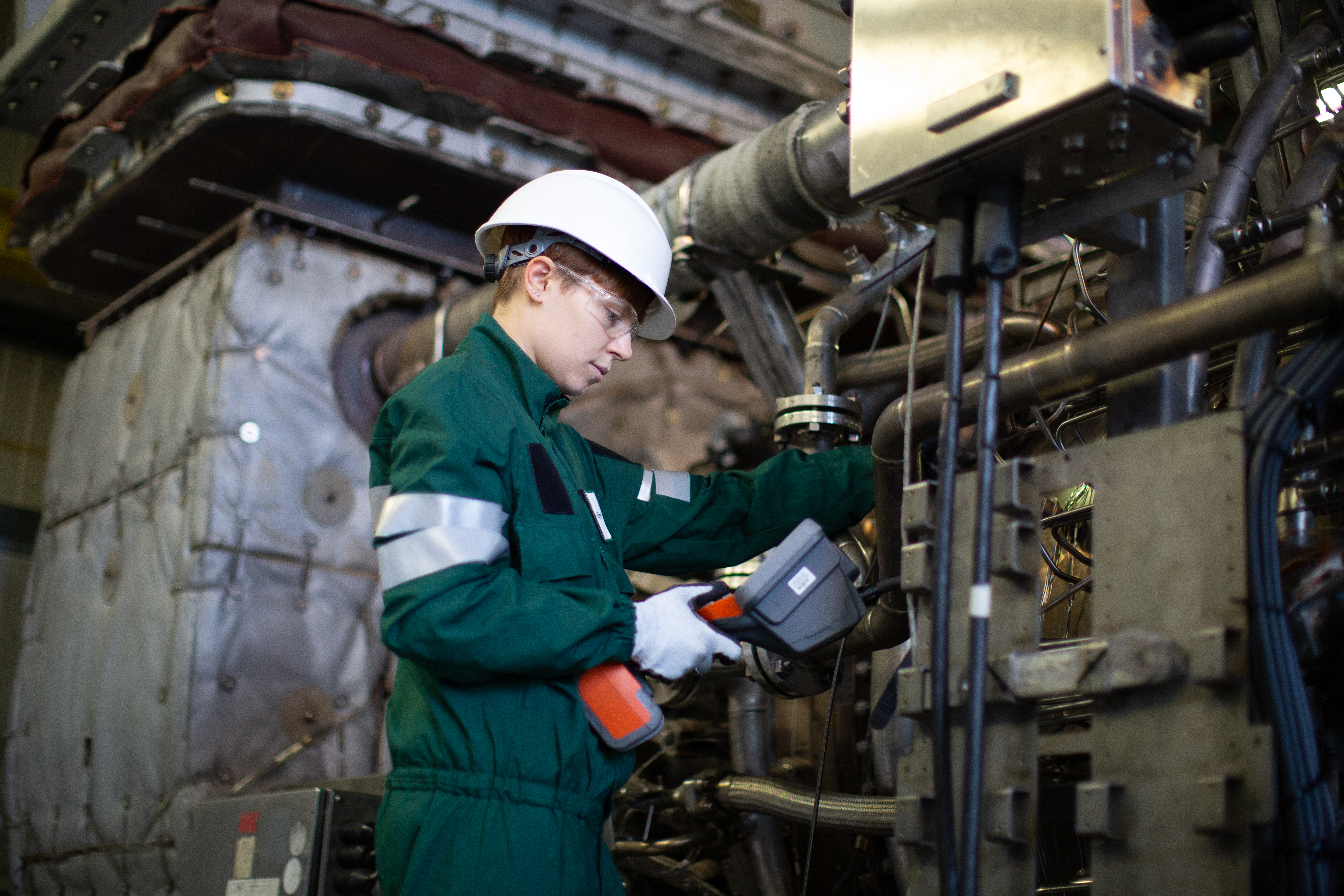 power generation inspector using everest mentor flex video borescope to inspect plant for defects.